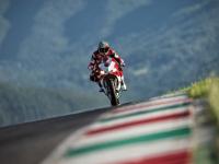 FB体育APP-F1新赛季揭幕战之夜，詹姆斯彻底打爆防线