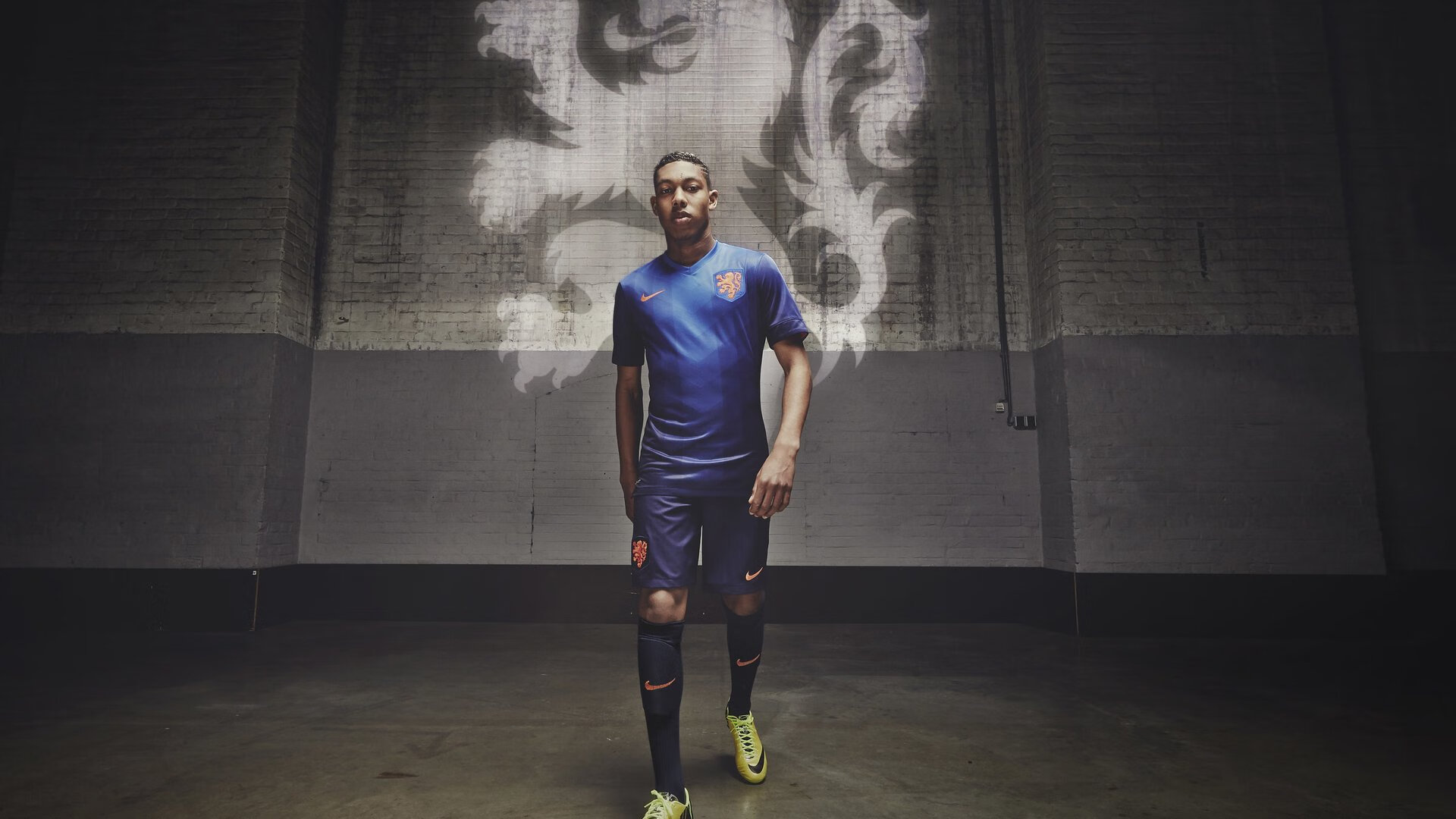 欧冠决赛之夜，东契奇用实力证明自己，从欧洲之巅到世界舞台的篮球传奇